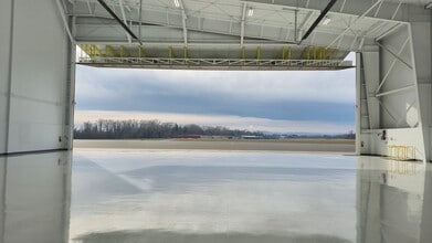 12020 Higgins Airport Way, Burlington, WA à louer Photo intérieure- Image 2 de 24