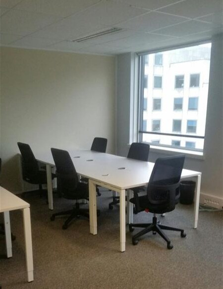 Coworking Space in Montigny-le-Bretonneux for lease - Interior Photo - Image 3 of 8