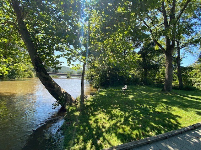 3175 Eagle Valley Rd, Mill Hall, PA à vendre - Photo du bâtiment - Image 2 de 5