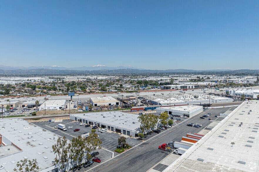 14946 Shoemaker Ave, Santa Fe Springs, CA à louer - Photo du bâtiment - Image 3 de 4