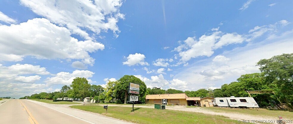 5268 S Highway 377, Kingston, OK à vendre - Photo du bâtiment - Image 2 de 52