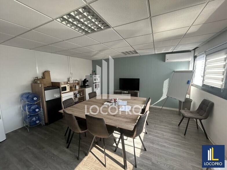 Office in Villeneuve-Loubet for sale - Building Photo - Image 2 of 14