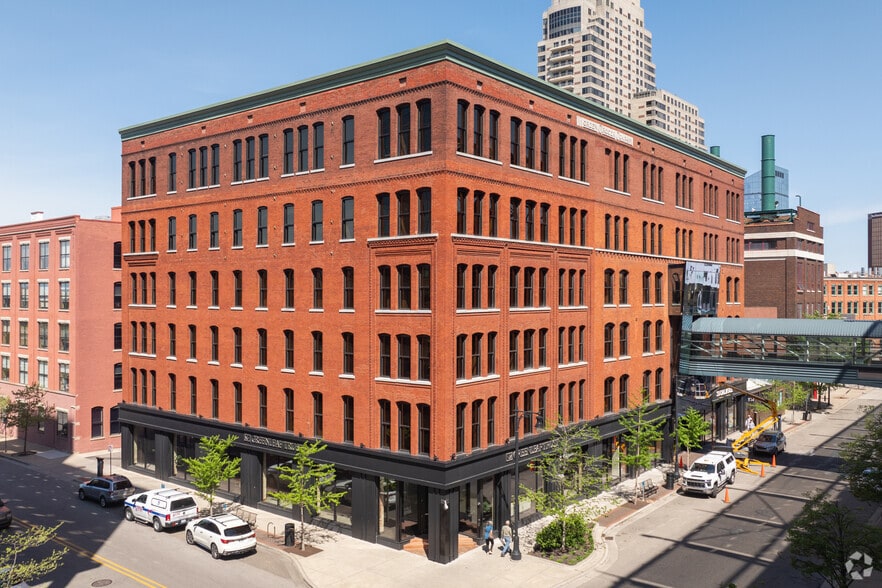 25 Ottawa Ave SW, Grand Rapids, MI à louer - Photo principale - Image 2 de 22