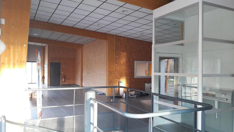 Flex dans Tancarville à louer - Photo du bâtiment - Image 2 de 5