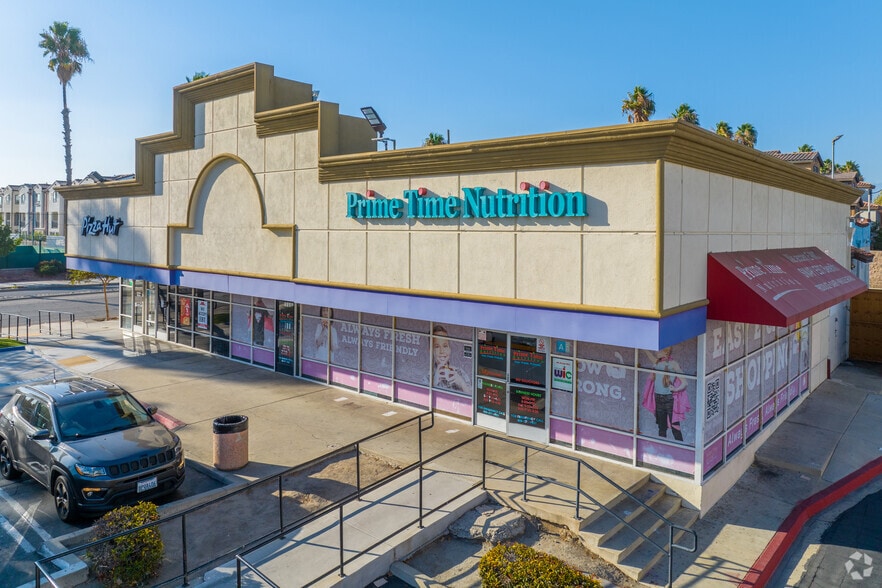 Garey-Olive Center Pomona CA portfolio of 5 properties for sale on LoopNet.ca - Building Photo - Image 2 of 5