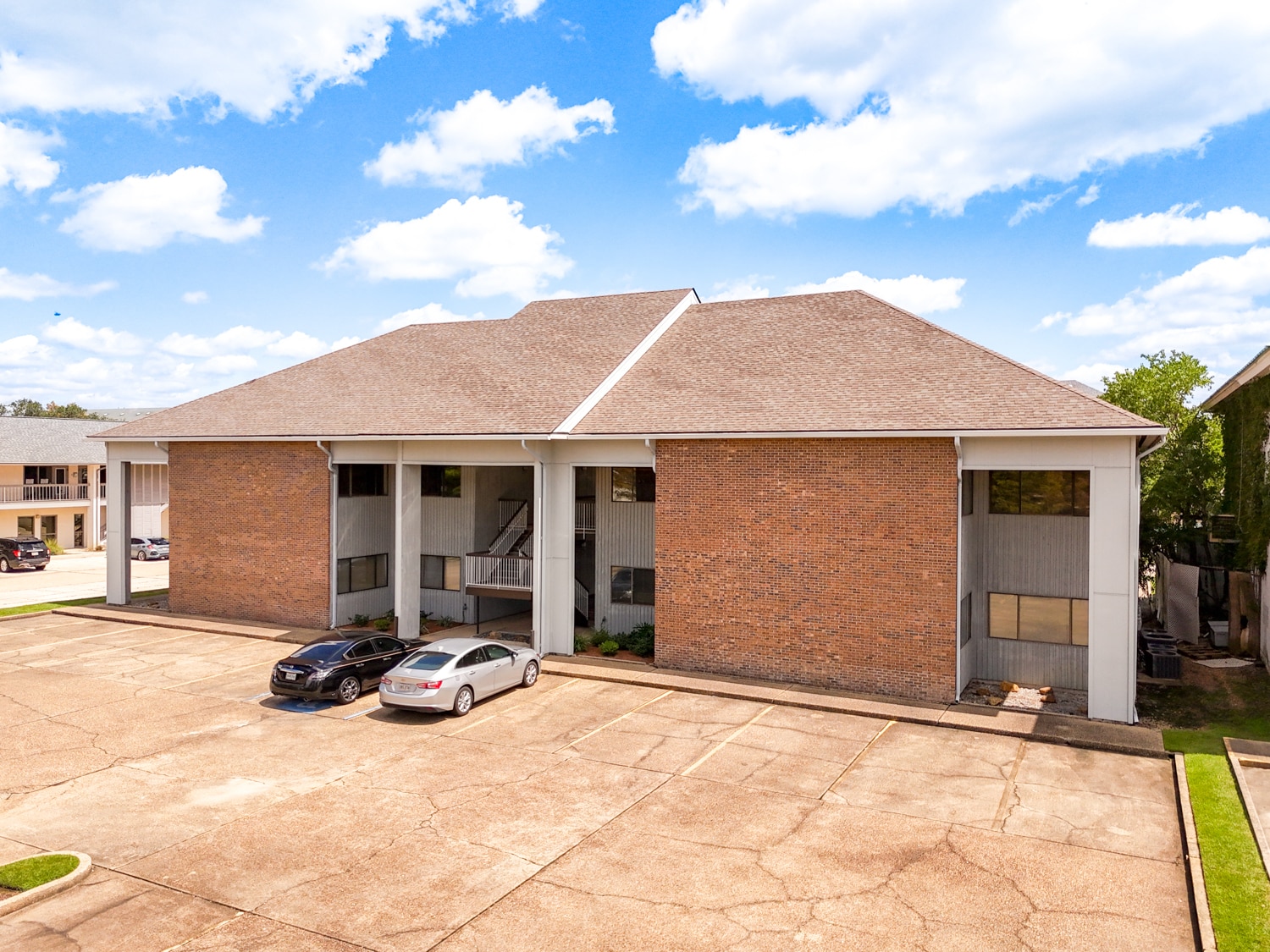 4137 S Sherwood Forest Blvd, Baton Rouge, LA à louer Photo du bâtiment- Image 1 de 11