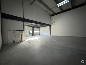 24 Avenue Paul Maintenant, Corbeil-Essonnes for lease Interior Photo- Image 1 of 12