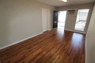 13735 Victory Blvd, Van Nuys, CA for lease Interior Photo- Image 1 of 1