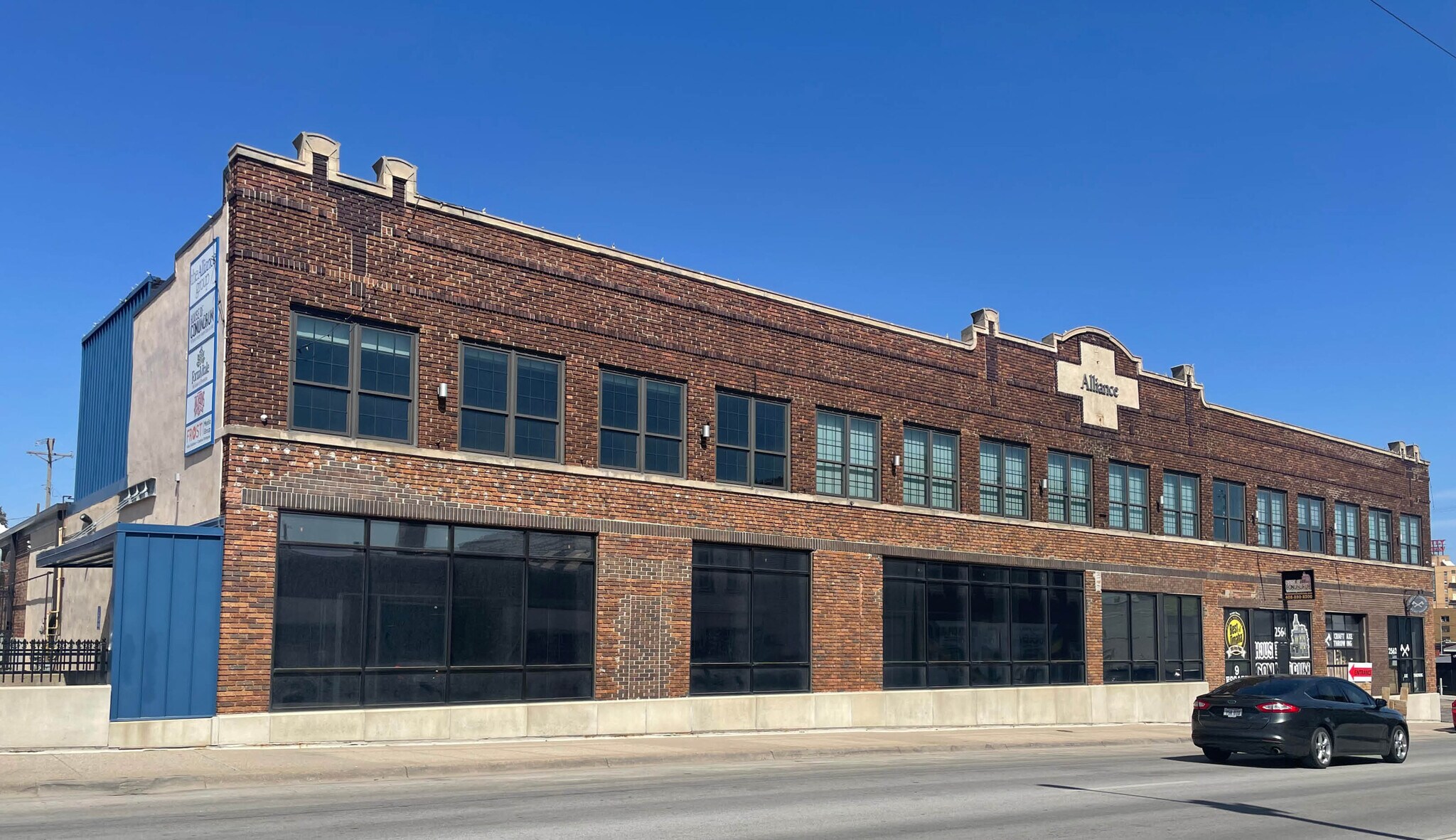 2562-2566 Leavenworth St, Omaha, NE for lease Primary Photo- Image 1 of 3