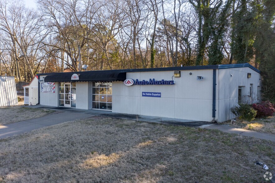 997 S Riverside Dr, Clarksville, TN à louer - Photo principale - Image 1 de 9