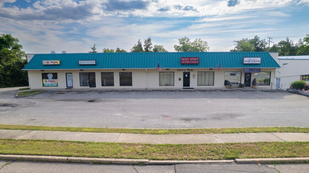 21 S Main St, Barnegat, NJ à louer - Photo du bâtiment - Image 2 de 8