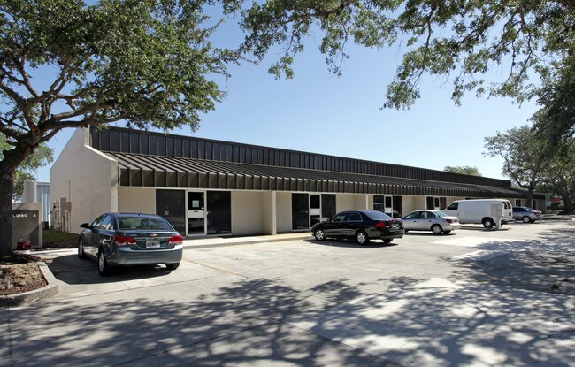 Plus de détails pour 1721 Independence Blvd, Sarasota, FL - Local d'activités à louer