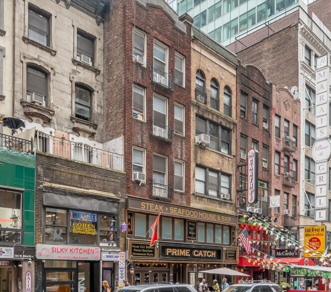 142 W 46th St, New York, NY for sale - Building Photo - Image 3 of 3