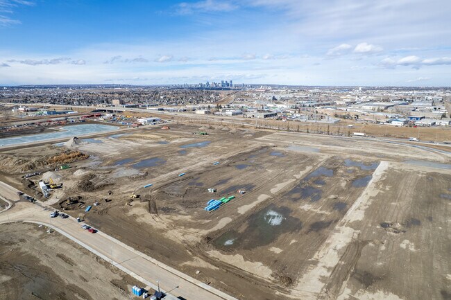 Plus de détails pour 3400 87 Av SE, Calgary, AB - Industriel à louer