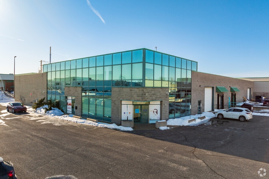 9081-9101 Rue du Parcours, Montréal, QC for sale - Primary Photo - Image 1 of 5