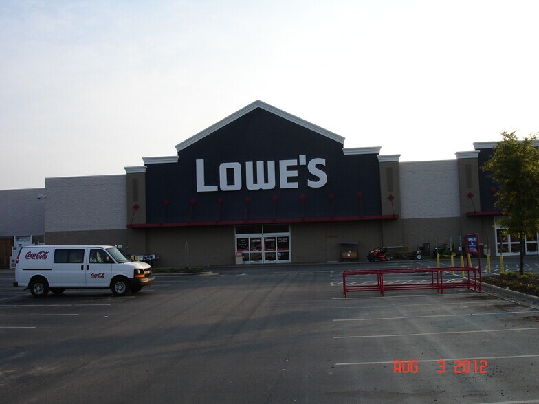 1720-1744 Julian R Allsbrook Hwy, Roanoke Rapids, NC à louer - Photo du bâtiment - Image 2 de 8