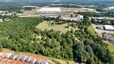 202 E Victor Hill Rd, Duncan, SC for sale Building Photo- Image 2 of 7