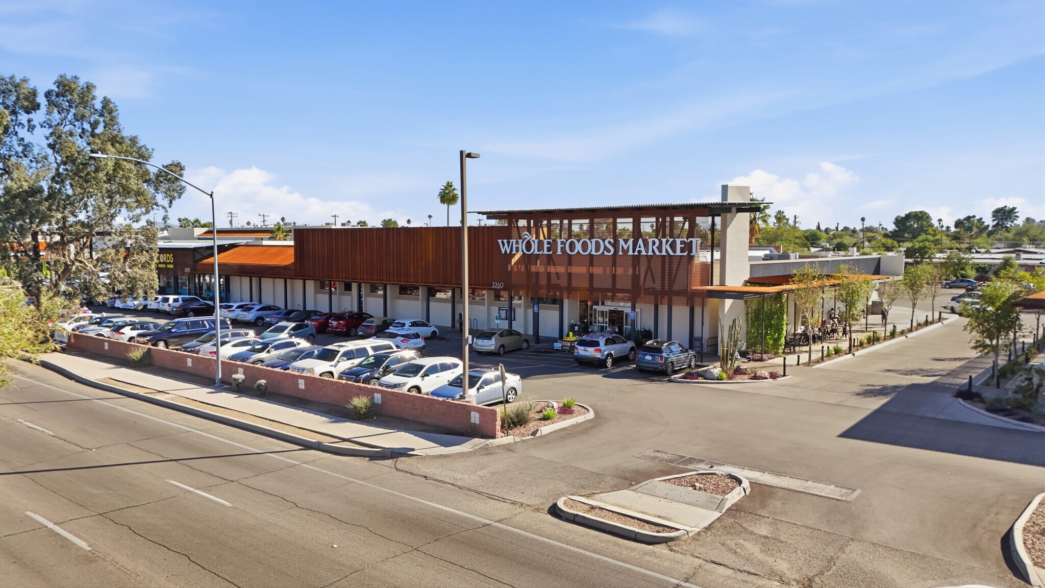3400 E Speedway Blvd, Tucson, AZ à louer Photo du bâtiment- Image 1 de 18