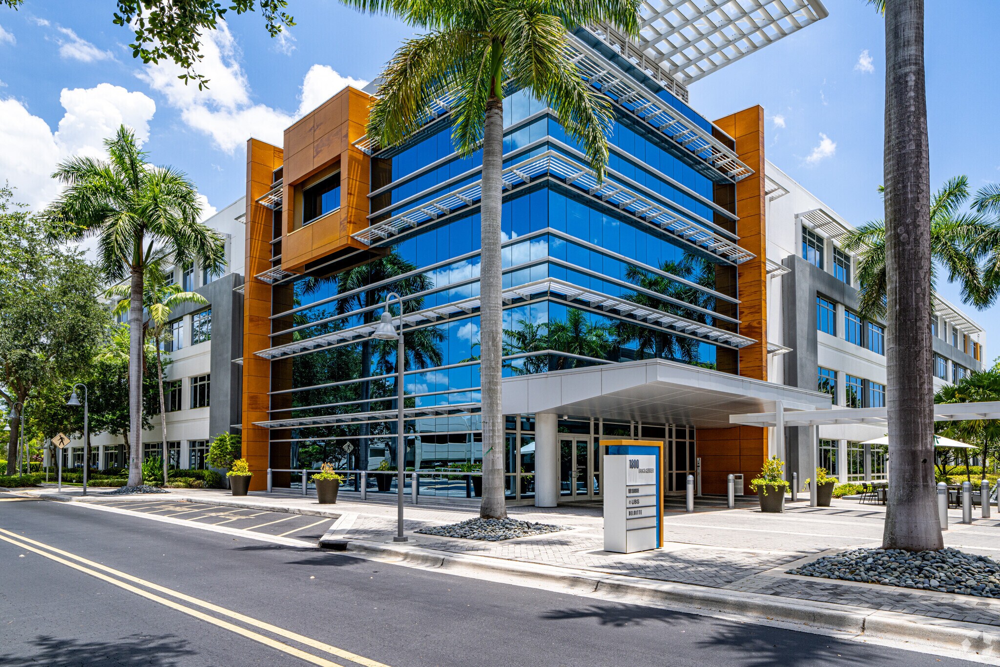 1800 N Military Trl, Boca Raton, FL à louer Photo du bâtiment- Image 1 de 18