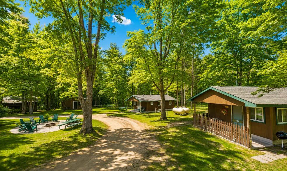 505 Rainbow Trail park, Mio, MI for sale - Building Photo - Image 3 of 23