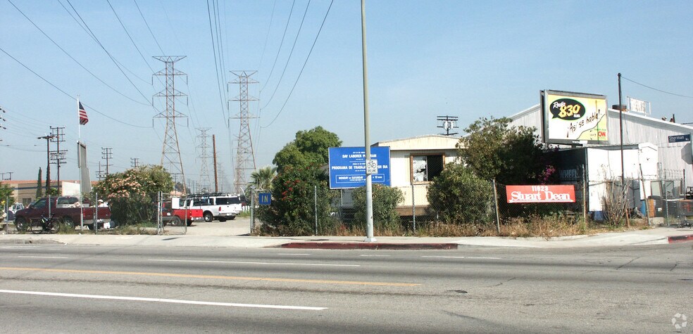 11825 Sherman Way, North Hollywood, CA à vendre - Photo du bâtiment - Image 2 de 6