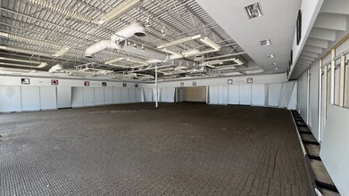 2417 S Stemmons Fwy, Lewisville, TX for lease Interior Photo- Image 1 of 2