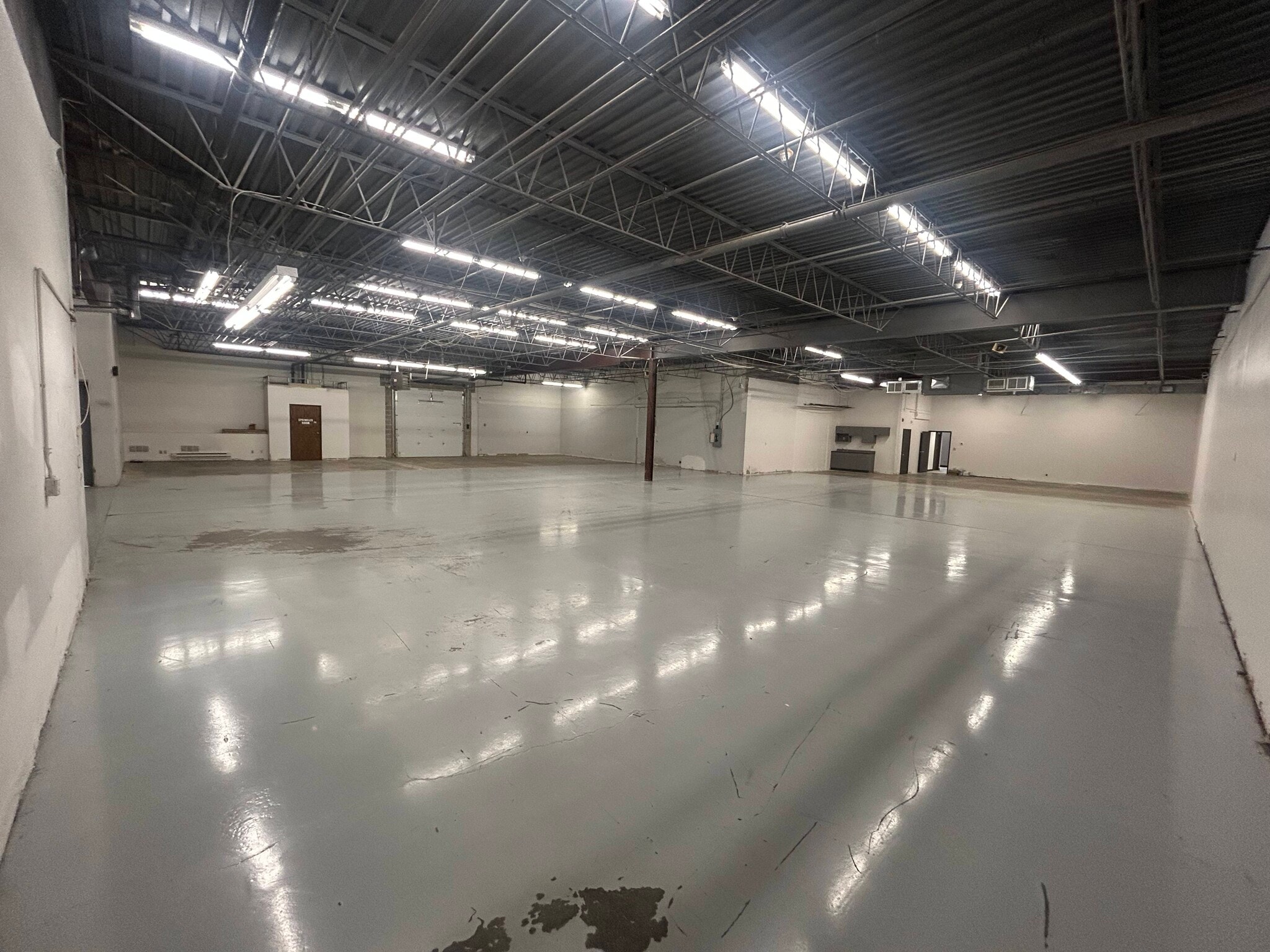 11501-11555 K Tel Dr, Minnetonka, MN à louer Photo intérieure- Image 1 de 5