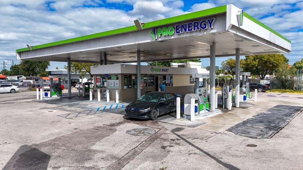 3695 NW 167th St, Opa Locka, FL à vendre - Photo du bâtiment - Image 1 de 2