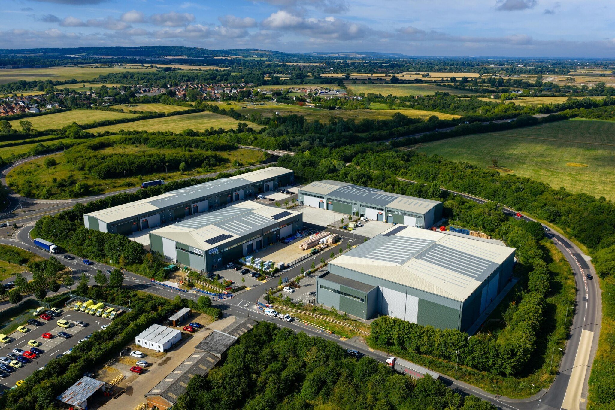 41 College Rd, Aylesbury à louer Photo du bâtiment- Image 1 de 26