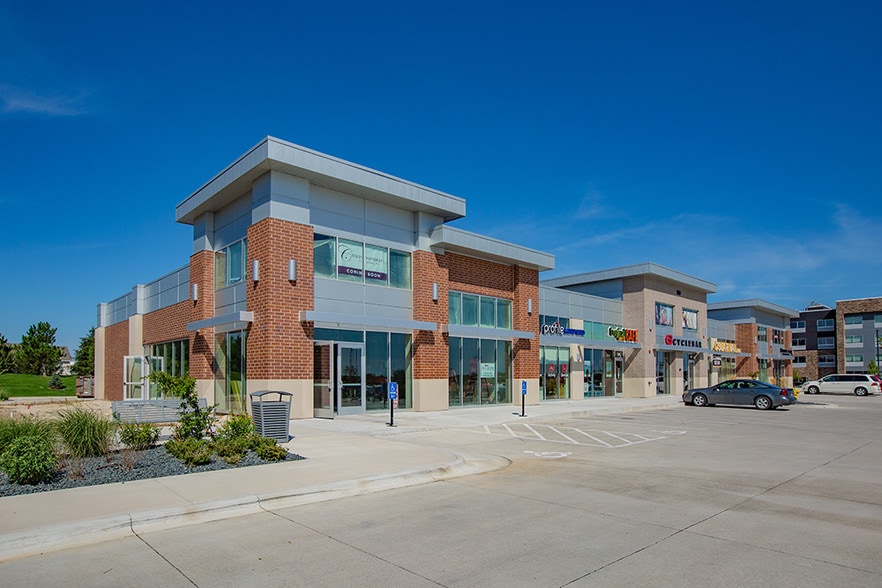 140 Jordan Creek Pky, West Des Moines, IA for lease - Building Photo - Image 2 of 5