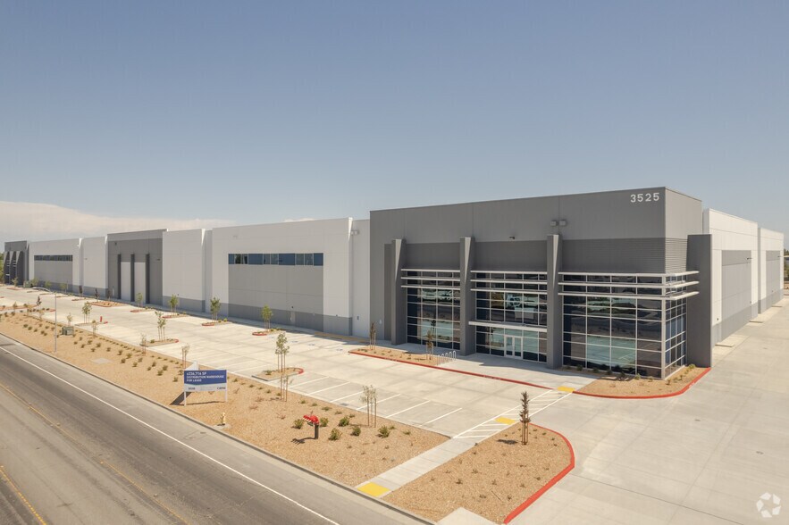 3525 Carlin Dr, West Sacramento, CA à louer - Photo principale - Image 1 de 9