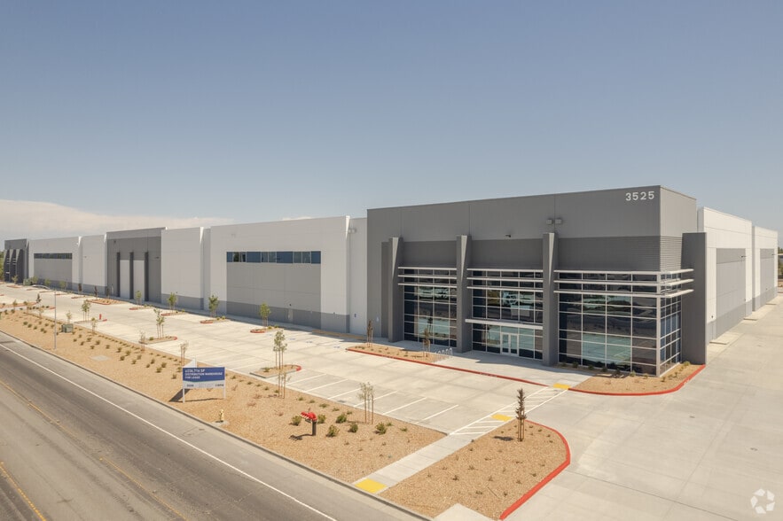 3525 Carlin Dr, West Sacramento, CA for lease - Primary Photo - Image 1 of 9