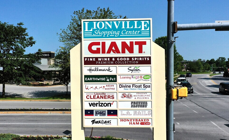 128-168 Eagleview Blvd, Exton, PA à louer - Photo du bâtiment - Image 3 de 9