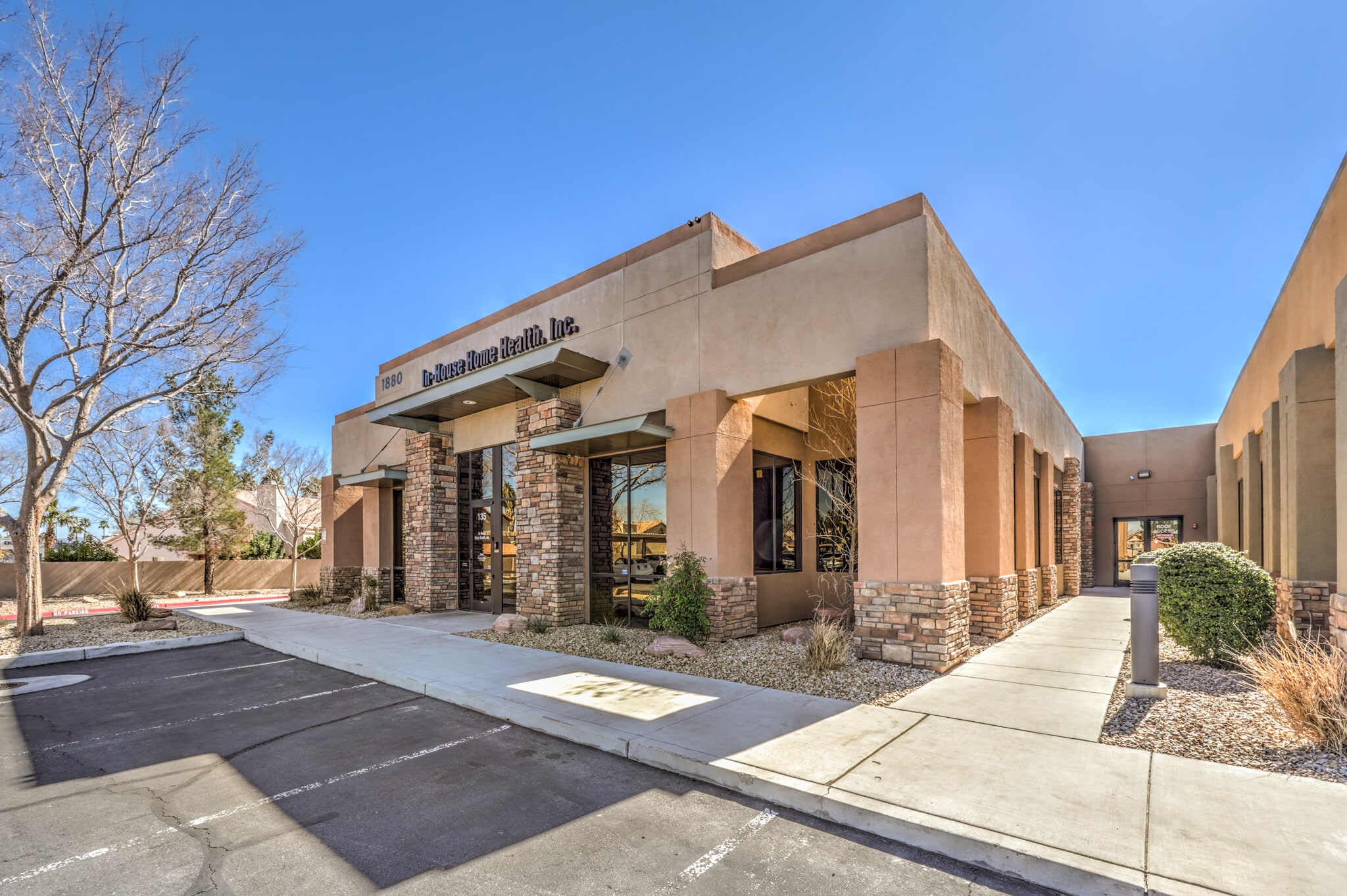 1880 E Warm Springs Rd, Las Vegas, NV à vendre Photo du bâtiment- Image 1 de 22