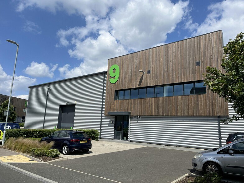 Cray Ave, Orpington à louer - Photo du bâtiment - Image 3 de 17