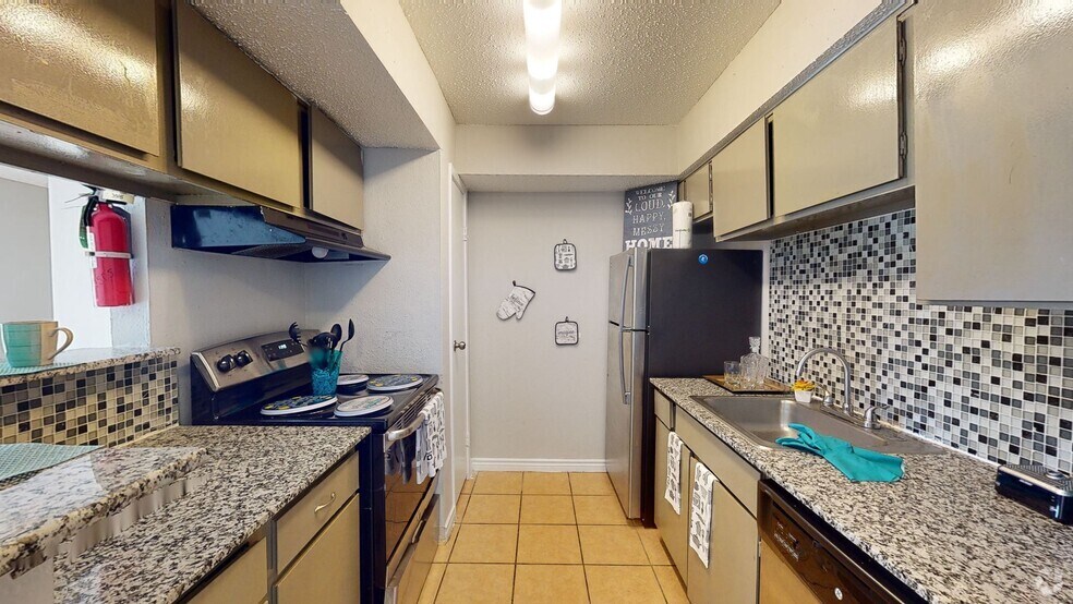 311 Highland Cross Dr, Houston, TX for sale - Matterport 3D Scan - Image 3 of 36