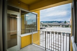 80 SE Madison St, Portland, OR for lease Interior Photo- Image 2 of 6