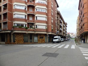 Retail in Manresa, Barcelona for lease Construction Photo- Image 2 of 13