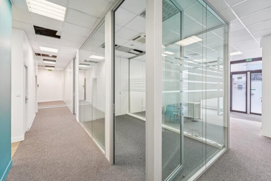 41-43 Rue Aristide Briand, Levallois-Perret for lease - Interior Photo - Image 2 of 8