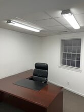 27 Pine St, New Canaan, CT à louer Photo intérieure- Image 1 de 1