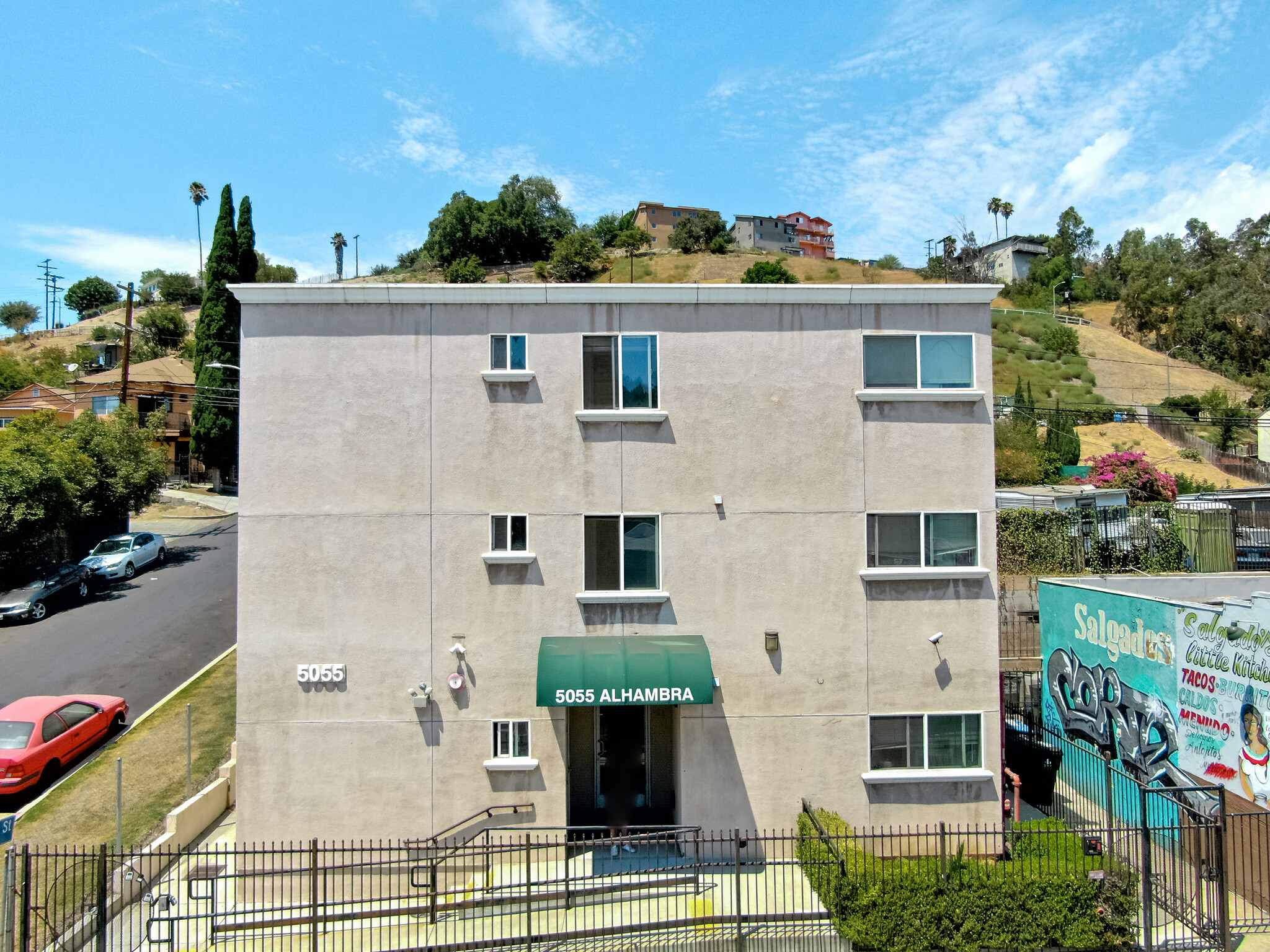 5055 Alhambra Ave, Los Angeles, CA à vendre Photo du bâtiment- Image 1 de 1