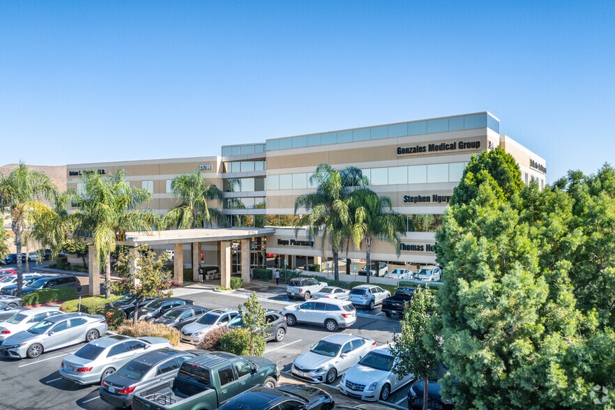 29798 Haun Rd, Menifee, CA for lease - Primary Photo - Image 1 of 11