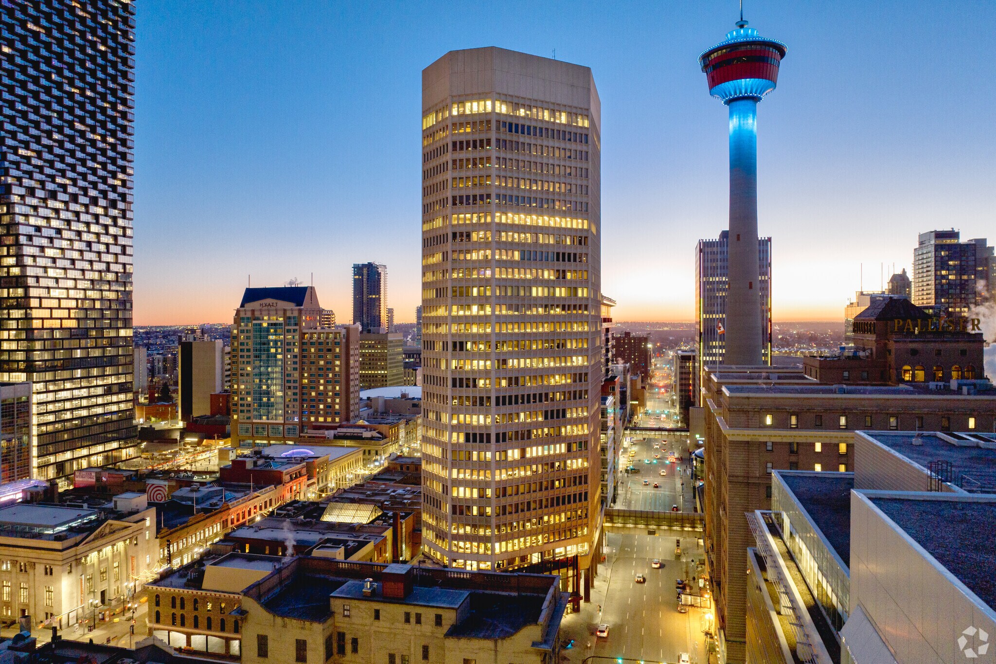 150 9th Ave SW, Calgary, AB à vendre Photo du bâtiment- Image 1 de 1