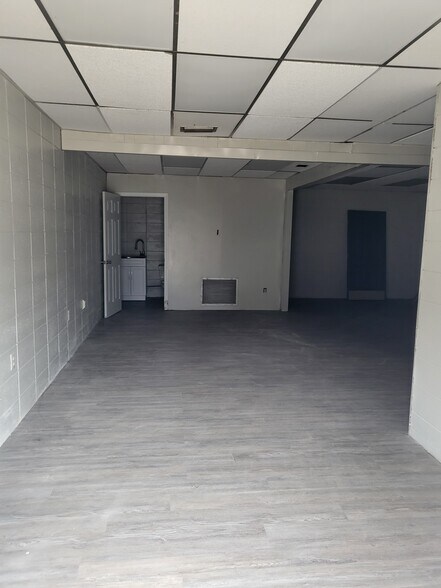 12701 Saeger rd, Grand Bay, AL for sale - Interior Photo - Image 3 of 7