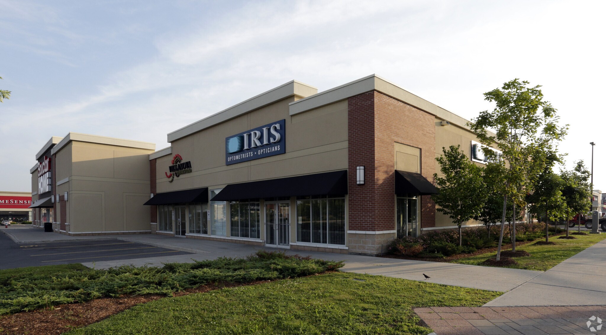 5487 Hazeldean Rd, Ottawa, ON à vendre Photo du bâtiment- Image 1 de 1