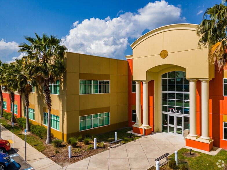 2818 Cypress Ridge Blvd, Wesley Chapel, FL à louer - Photo du bâtiment - Image 2 de 14