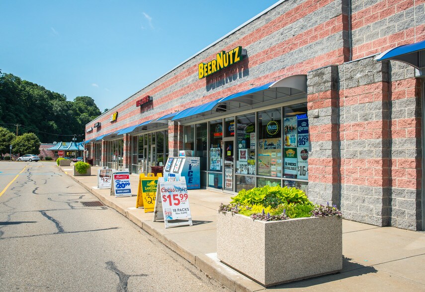 74-200 Allegheny River Blvd, Verona, PA à louer - Photo du bâtiment - Image 2 de 9