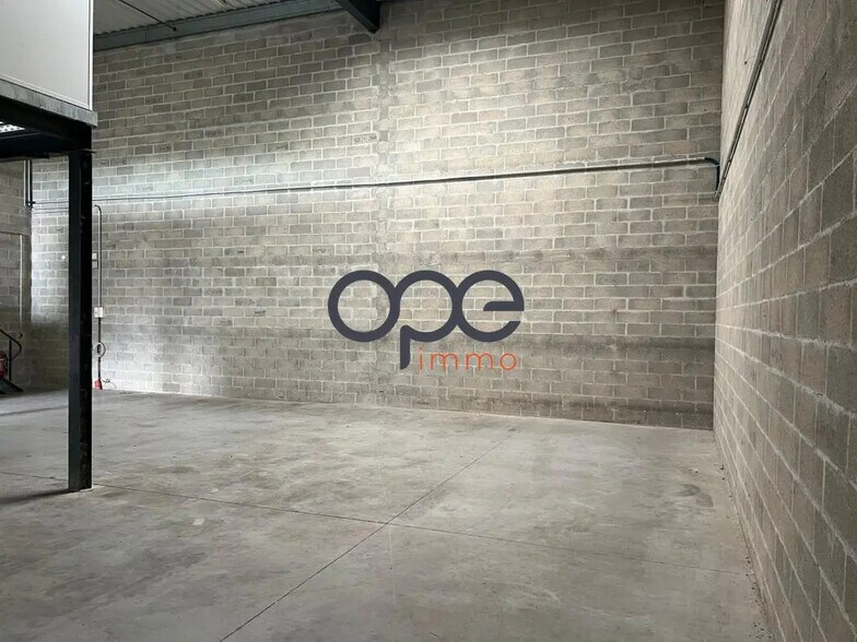 Industrial in Mareuil-lès-Meaux for lease - Interior Photo - Image 3 of 10
