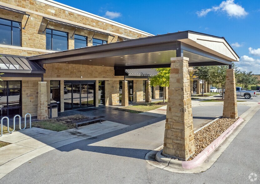 5200-B Davis Ln, Austin, TX à louer - Photo du bâtiment - Image 3 de 6