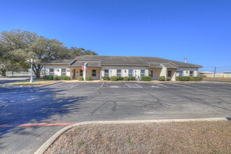 3 Commercial Pl, Schertz, TX à louer Photo intérieure- Image 2 de 38
